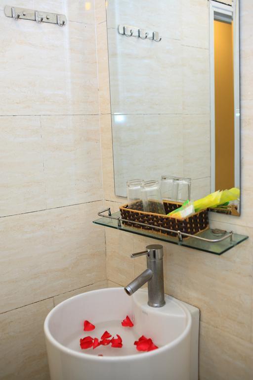 Hanoi Zesty Hotel Стая снимка